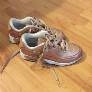 Bronze NIKE air max